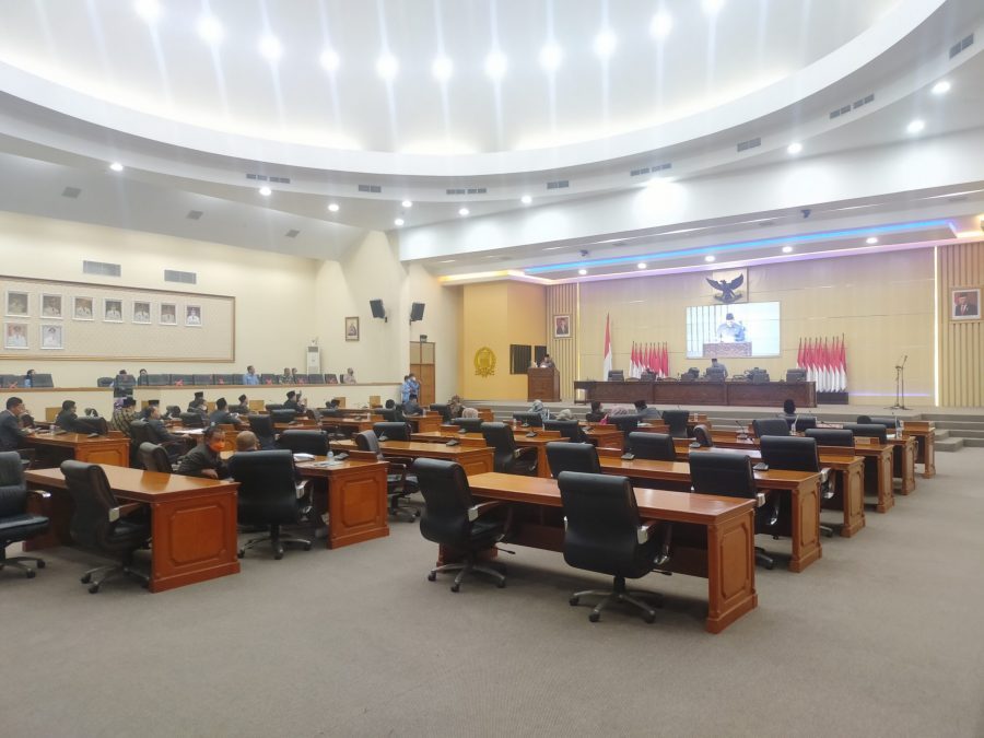 Rapat paripurna DPRD Kabupaten Bekasi tentang pengesahan APBD 2022. Ist/Suara Bekasi